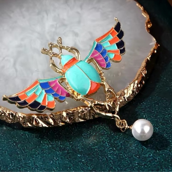 Egyptian Talisman Beetle Aquamarine Brooch - Picture 5 of 6